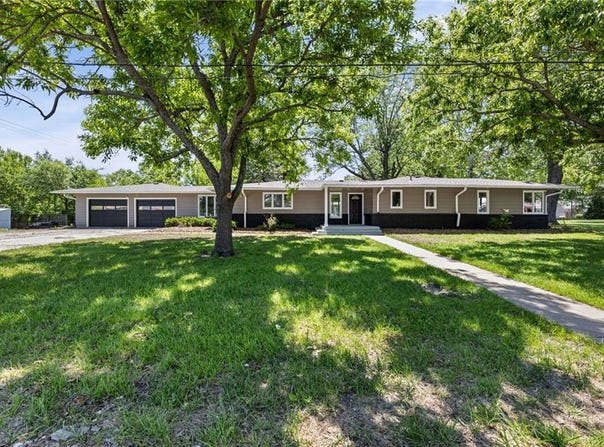 204 E 14th Street, Ottawa, KS 66067