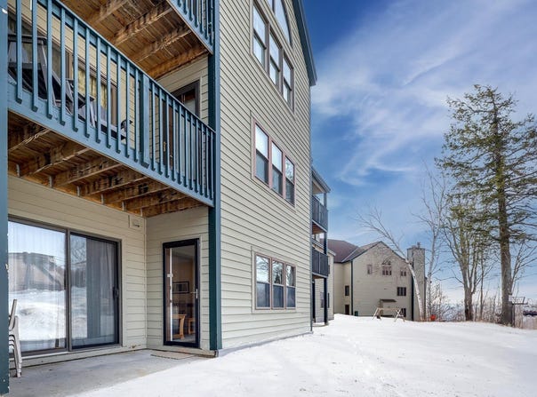 91 White Loop, Ludlow, VT 05149