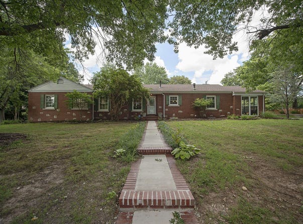 825 E University Street, Springfield, MO 65807