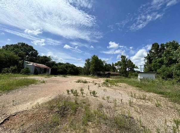 306 Industrial Road, Center, TX 75935