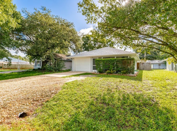 2130 87th Avenue, Vero Beach, FL 32966