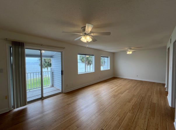 101 Old Ferry Road, Shalimar, FL 32579