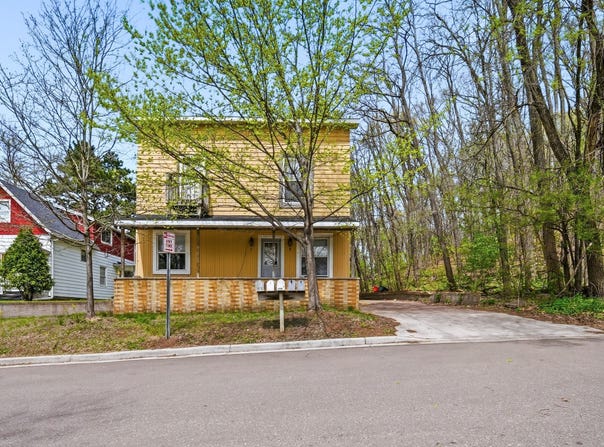 1570 E Madison Street, Eau Claire, WI 54703