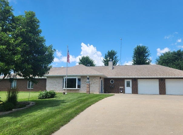 1439 N Shore Drive, Knoxville, IA 50138