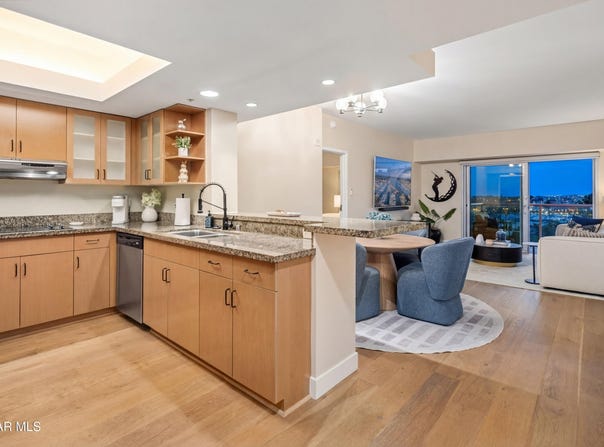 13700 Marina Pointe Drive, Marina Del Rey, CA 90292