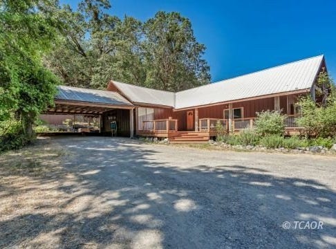 720 Pelletreau Ridge Rd, Hyampom, CA 96046