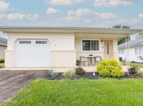 85 Barbados Drive S, Toms River, NJ 08757