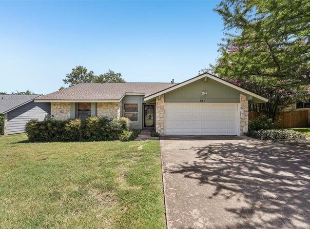 811 Powderhorn DR, Round Rock, TX 78681