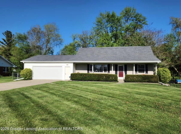 1048 Chris J Drive, Lansing, MI 48917