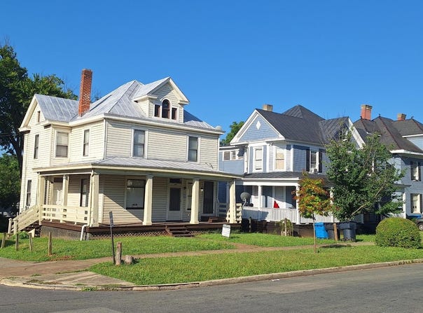 1202 MELROSE AVE NW, Roanoke, VA 24017