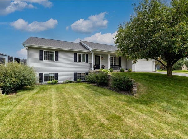 521 15th Avenue, Baldwin, WI 54002
