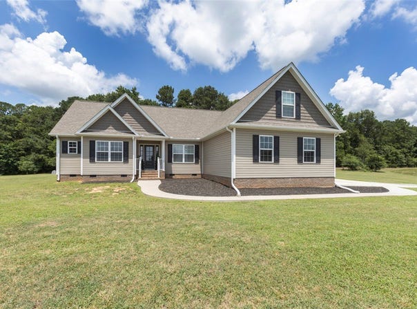 626 Johnny Long Road, Iva, SC 29655