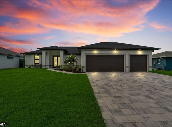 634 SE 1st Terrace, Cape Coral, FL 33990