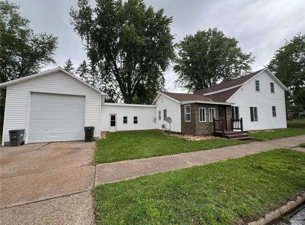 807 W Buckman Street, Augusta, WI 54722