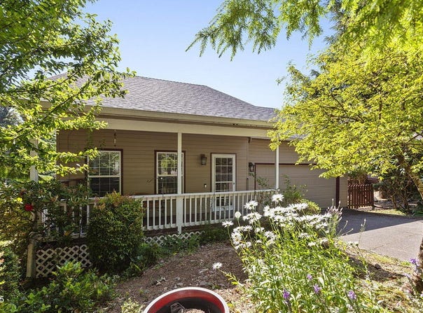 1803 NE Tide Avenue, Lincoln City, OR 97367