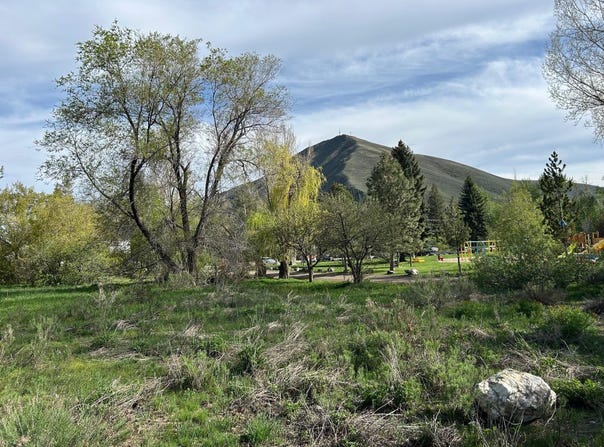 216 W CARBONATE St, Hailey, ID 83333