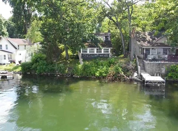 6523 Knox Drive, Brighton, MI 48116