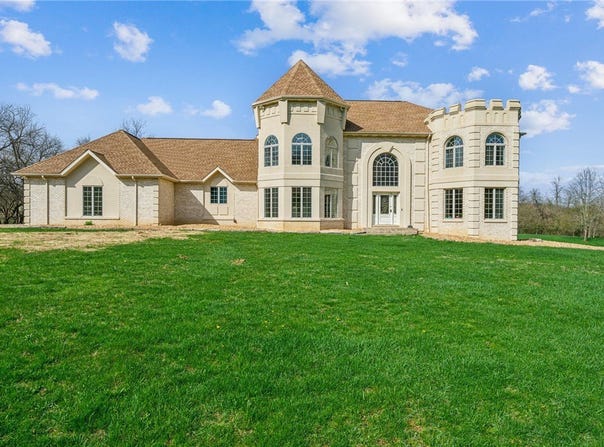 221 Pitgas Rd, Clarksville, PA 15322