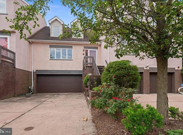 9 HANOVER COURT, PRINCETON, NJ 08540