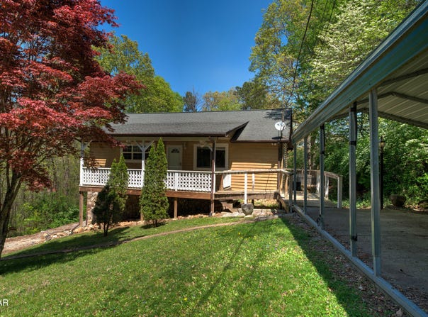 1940 Big Chiefs Skyview Drive, Sevierville, TN 37876