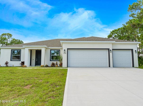 930 Hammacher Avenue SW, Palm Bay, FL 32908