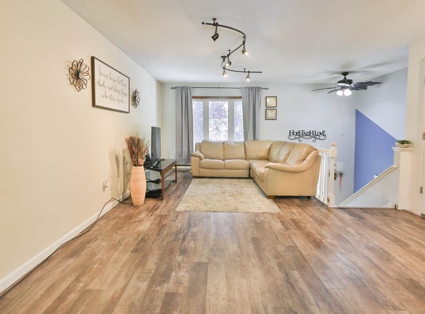 2558 Arrowhead Road S, Fargo, ND 58103