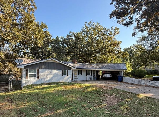 10033 Mockingbird Lane, Dardanelle, AR 72834
