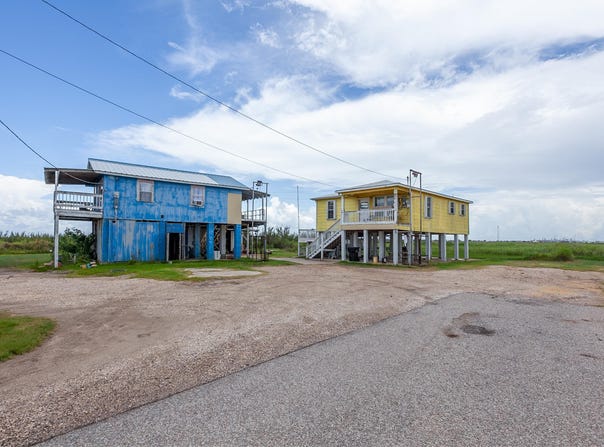 7437 7th Avenue, Sabine Pass, TX 77640