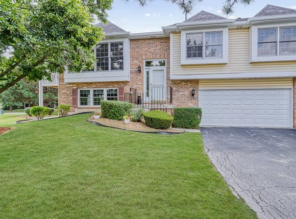 9911 Cambridge Drive, Mokena, IL 60448