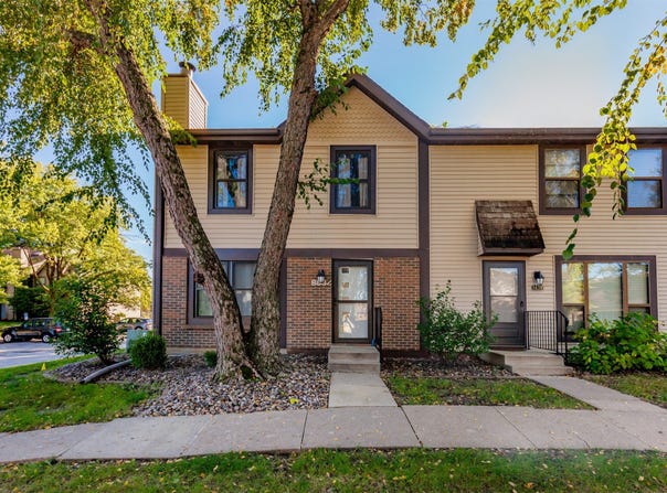 8632 Alpine Drive, Urbandale, IA 50322