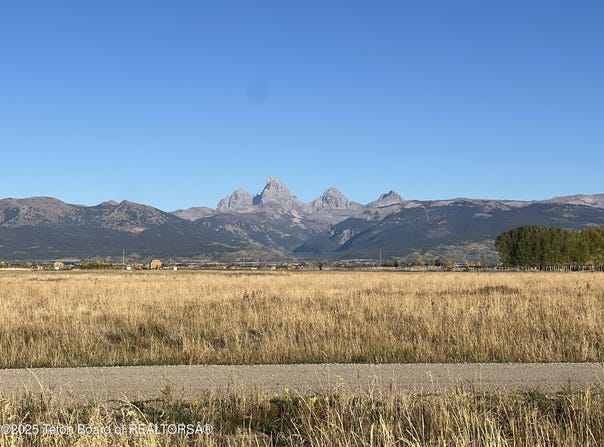 4342 TAILS DOWN Road, Tetonia, ID 83452