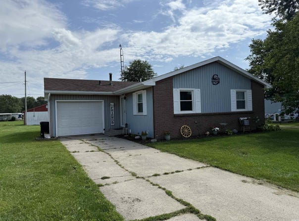 436 Berne Street, Berne, IN 46711