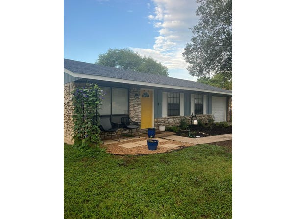 607 Magnolia ST, Bastrop, TX 78602