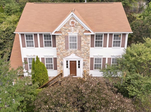 1397 Fieldgate RD, Salem, VA 24153