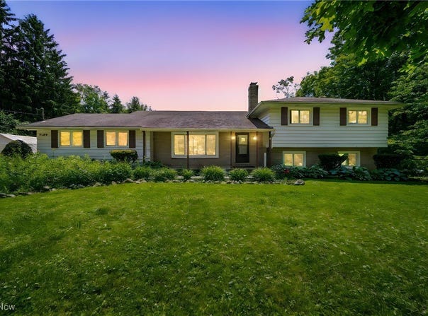 9189 Kingsley Drive, Chagrin Falls, OH 44023
