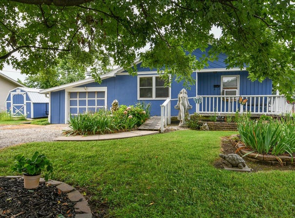 622 E Madison Street, Marshfield, MO 65706
