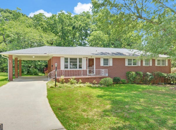 55 Glenn, Hartwell, GA 30643