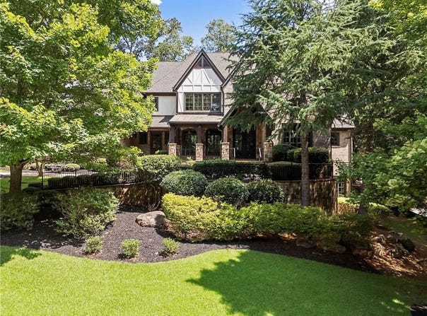 989 Middle Fork Trail, Suwanee, GA 30024