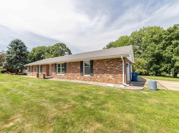 2020 S 40TH Street, Quincy, IL 62305
