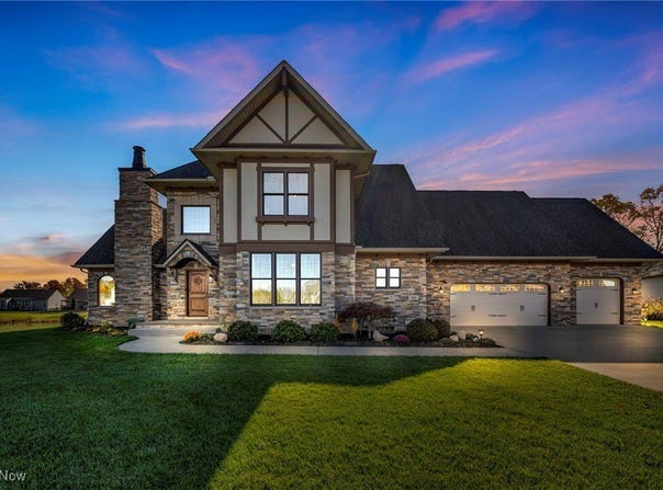 808 BUCKINGHAM DRIVE, LAGRANGE, OH 44050