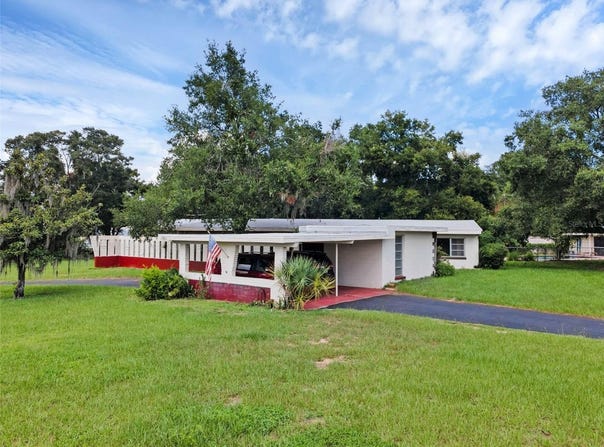 1861 PENINSULAR DRIVE, HAINES CITY, FL 33844