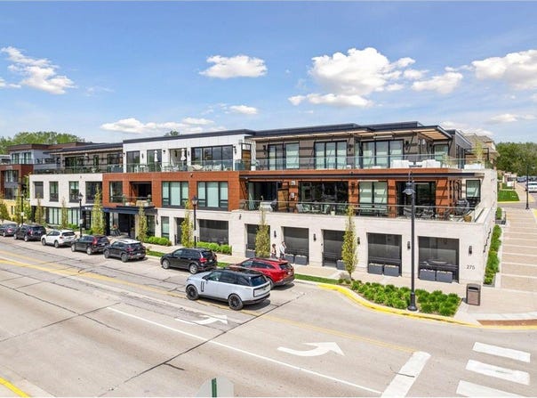 275 Lake Street E, Wayzata, MN 55391