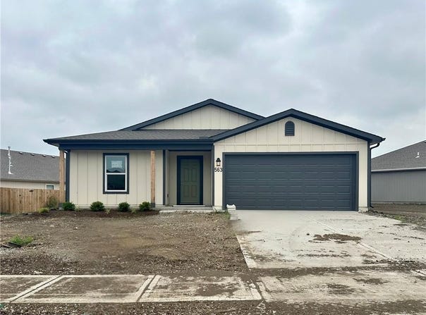 563 N Pecan Street, Gardner, KS 66030