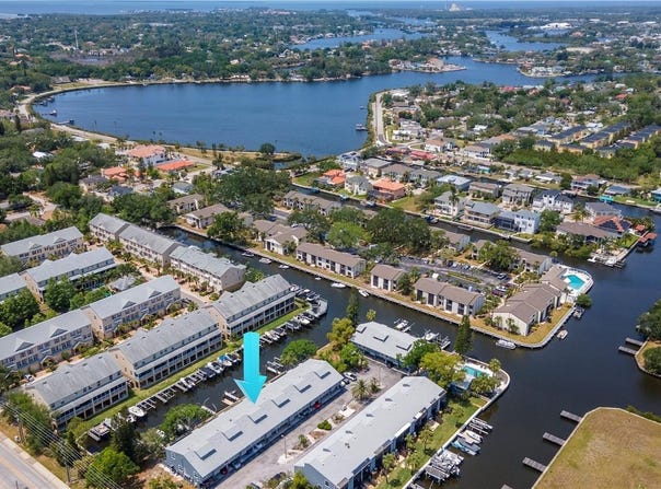200 MERES BOULEVARD, TARPON SPRINGS, FL 34689