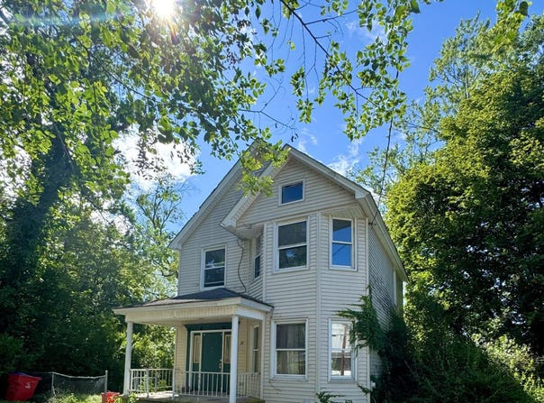 28 Rock Street, Carbondale, PA 18407