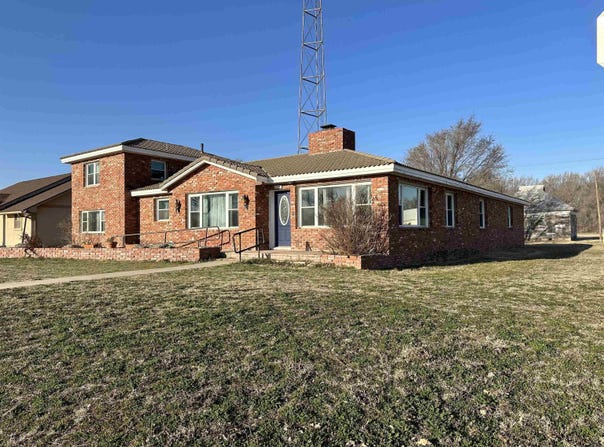 602 S Oklahoma Ave, Laverne, OK 73848