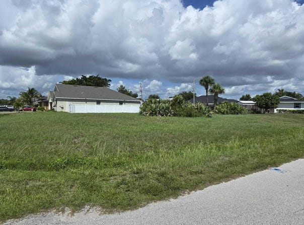 801 SW Amethist Terrace, Port Saint Lucie, FL 34953