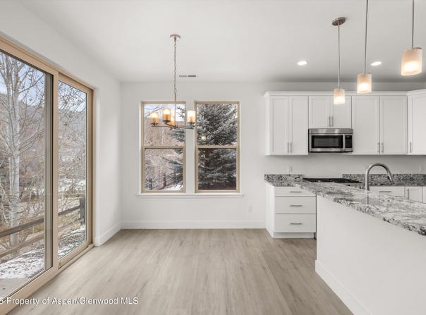 1 EAGLE CLAW Circle, Glenwood Springs, CO 81601