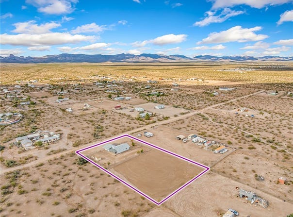 644 S Elgin Road, Golden Valley, AZ 86413