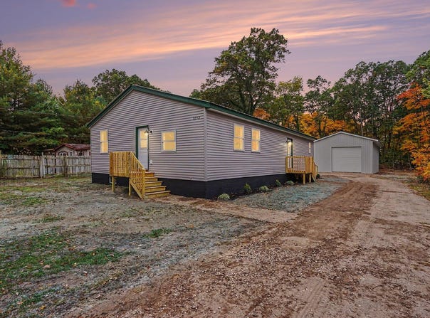 1293 West Street, Muskegon, MI 49442
